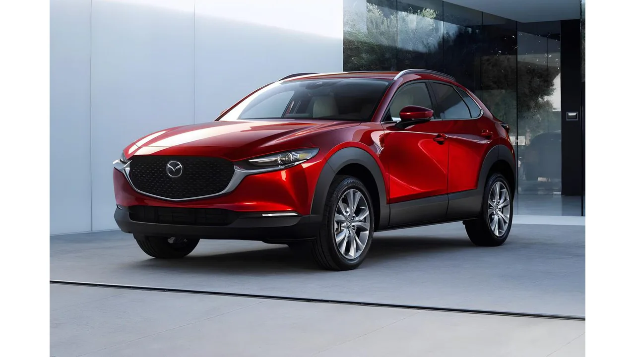 کراس‌اوور وارداتی مزدا CX-30 مدل 2025 شرکت آفتاب خودرو