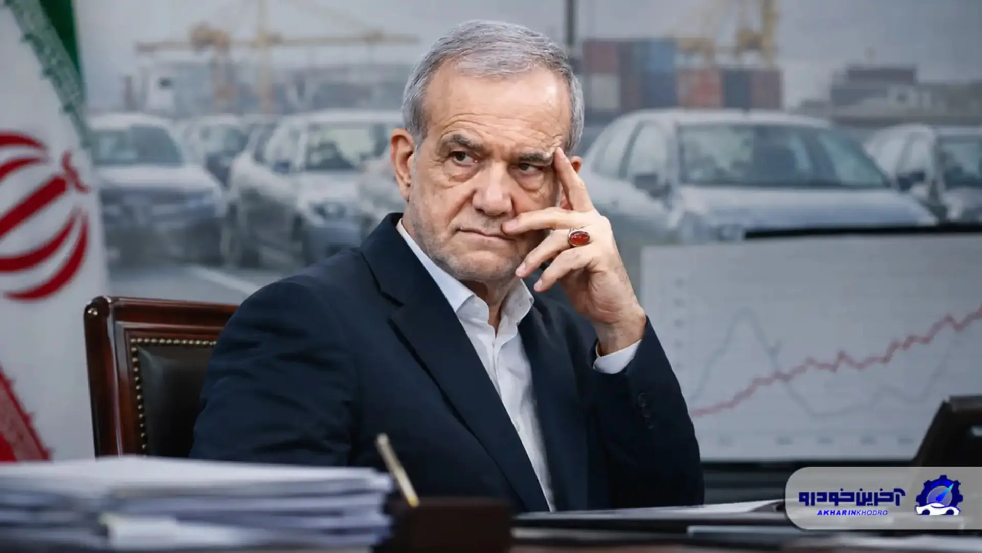 تاکسی برقی در ایستگاه شارژ شهری