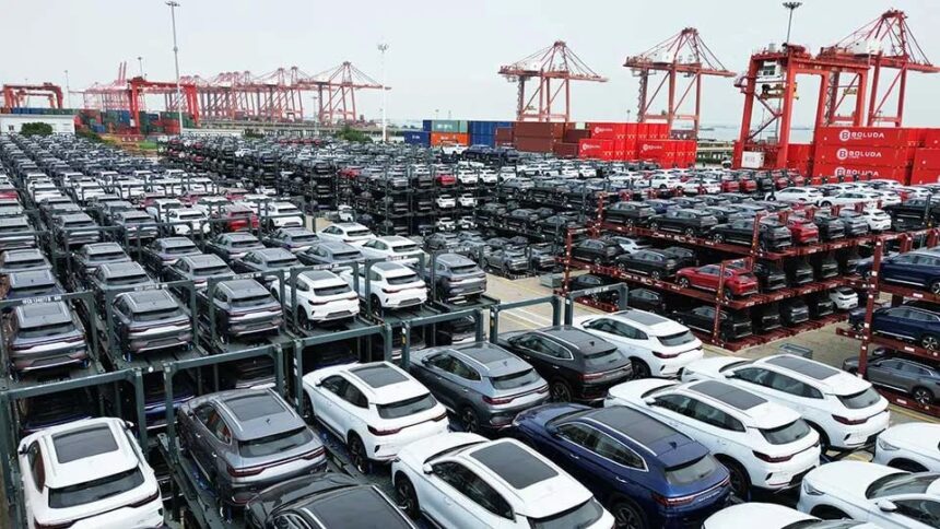 خودروهای وارداتی در انبار گمرک بنادر کشور